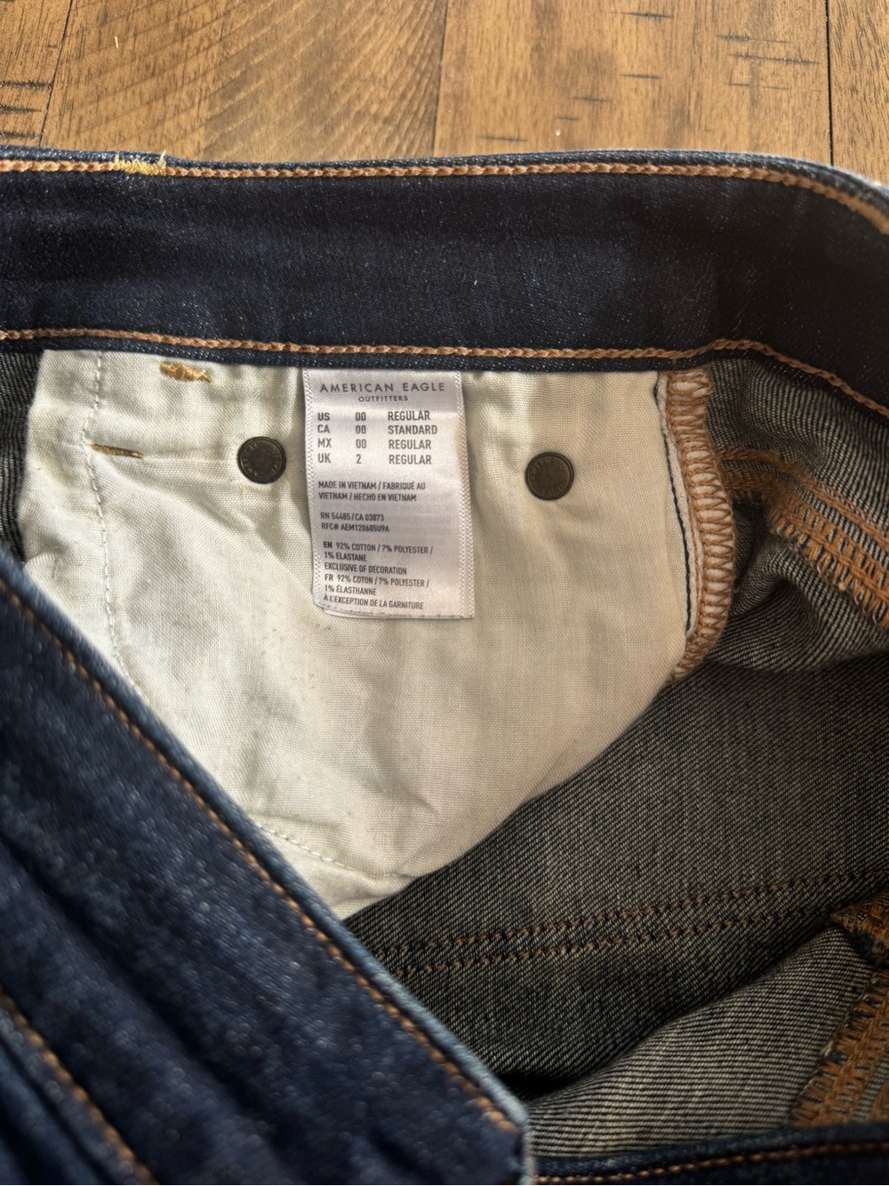 American Eagle Outfitters Dark Blue Flare Jeans - Picture 12 of 13